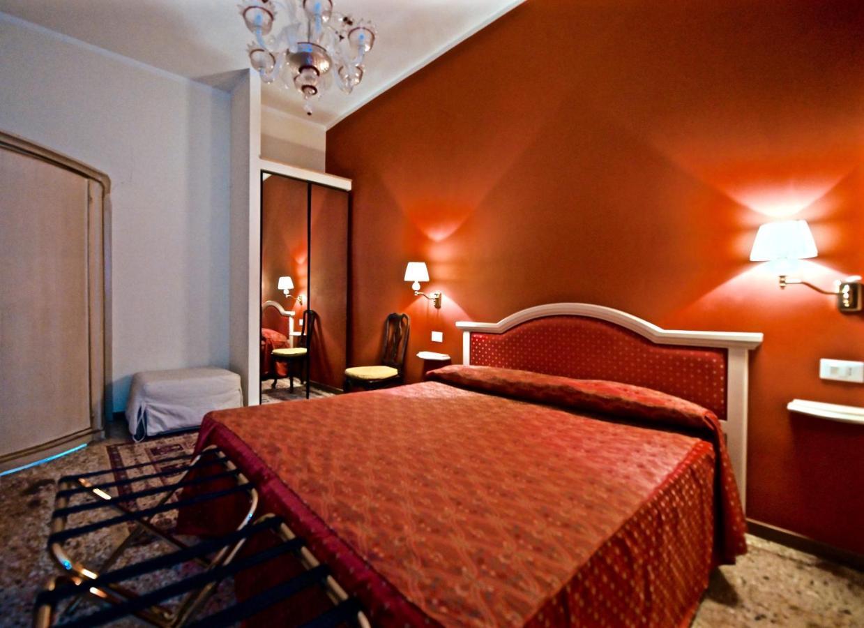Chandeliers Apartment Venedig Exterior foto